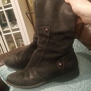 Leather boots